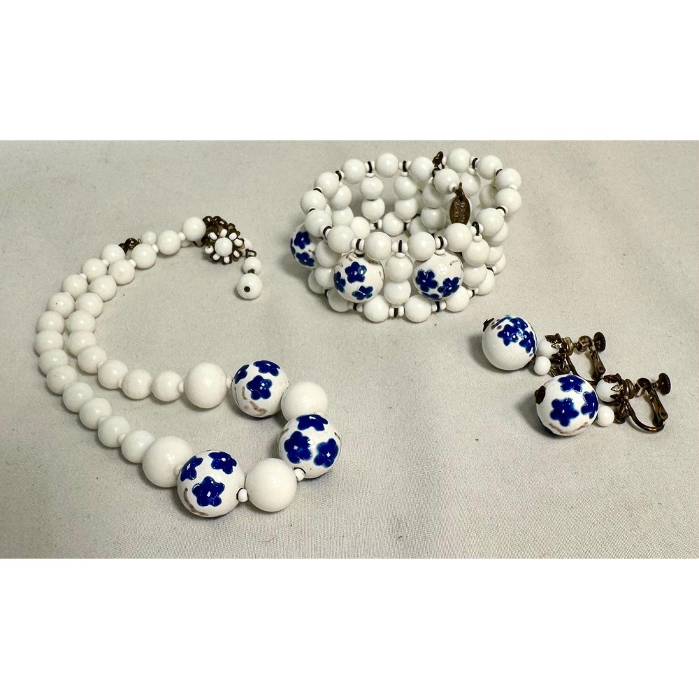Miriam Haskell Necklace, bracelet & earrings, white beads hand painted floral - Picture 9 of 10
